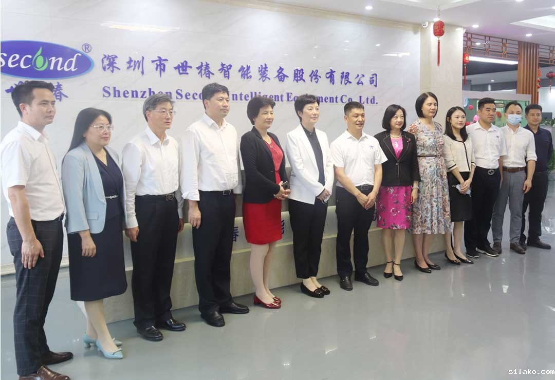 要闻 | 深圳市党代表、市人大常委会副主任裴蕾参观调研伟德平台手机版官网